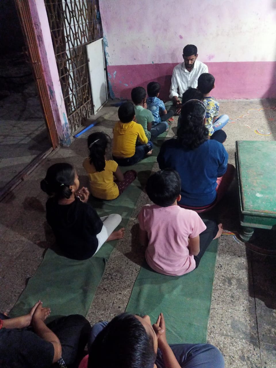 बाल संस्कार वर्ग.